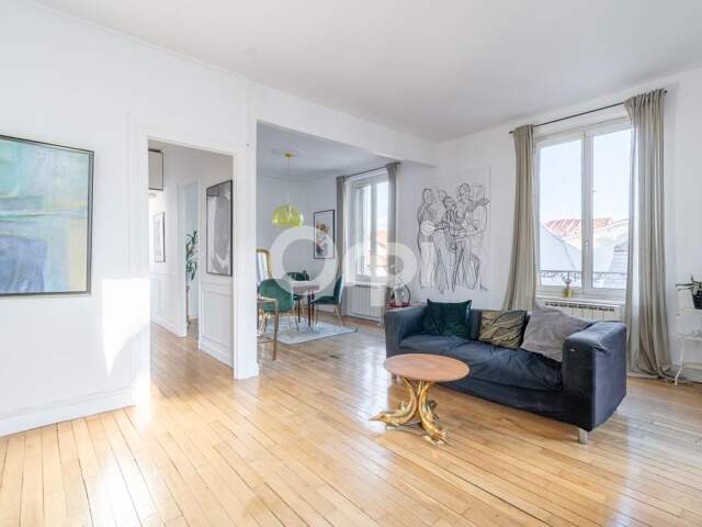 Appartement À Vendre — photo du bien