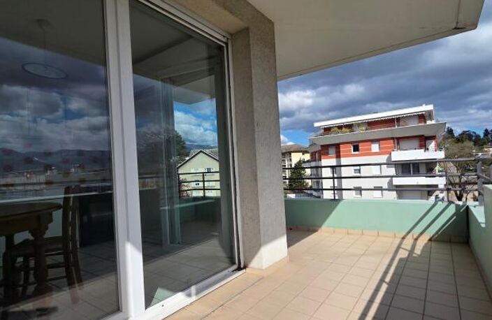 Appartement T3 À Vendre - 61m² - Centre Cognin — photo 3
