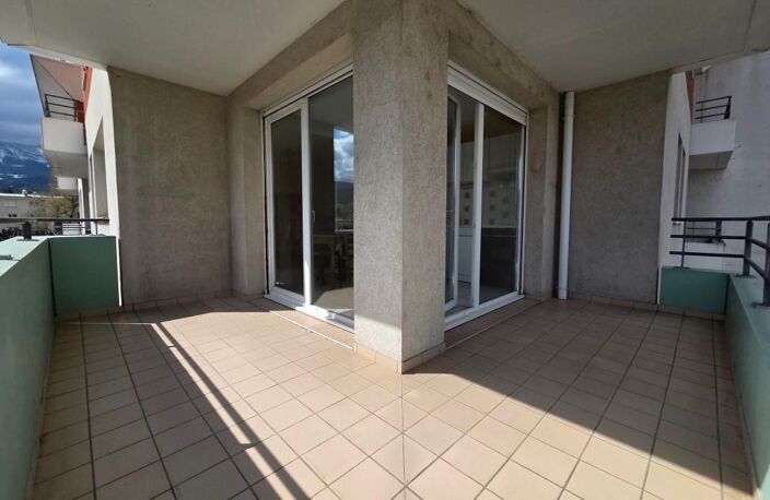 Appartement T3 À Vendre - 61m² - Centre Cognin — photo 4