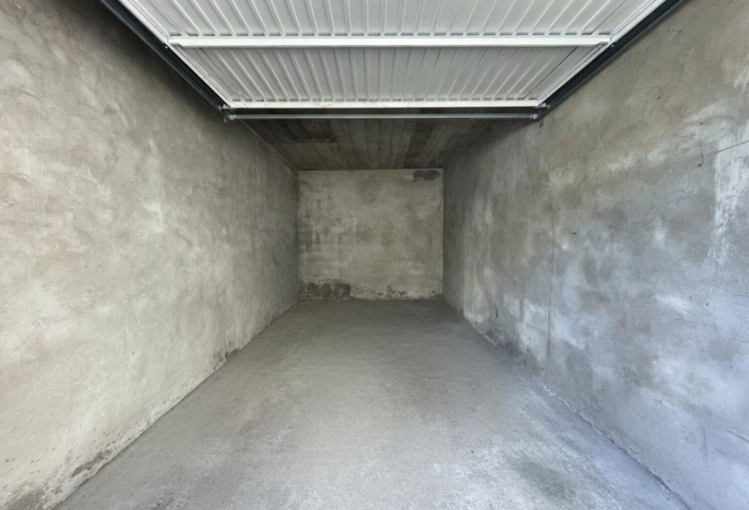 Garage fermé sécurisé - Opportunité Annecy — photo 1