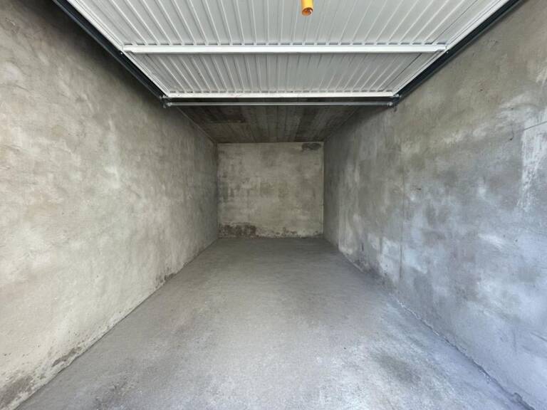 Garage fermé sécurisé - Opportunité Annecy — photo 1