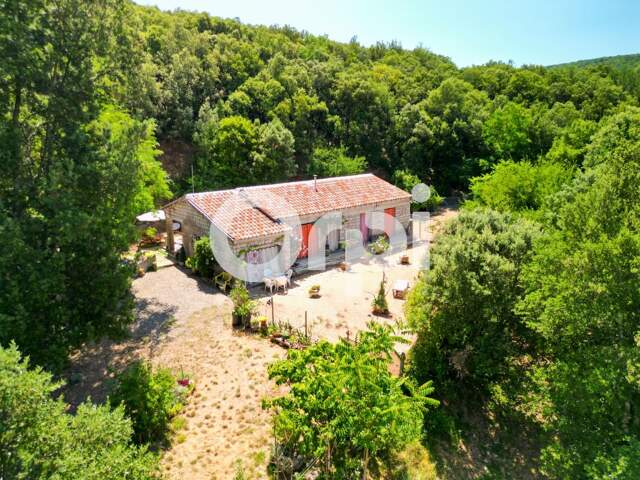Maison À Vendre avec 5,17ha — photo du bien