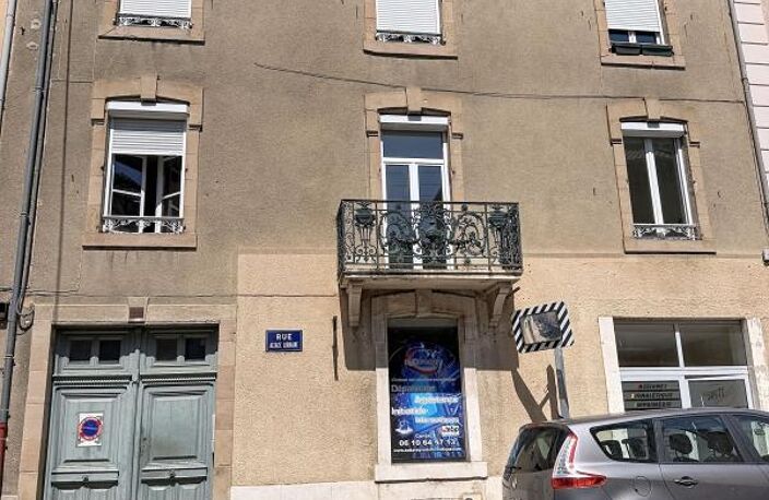 À Millau, à deux pas du centre-ville et des commerces, découvrez cet ensemble immobilier composé de deux appartements offrant un beau potentiel de rentabilité — photo 4