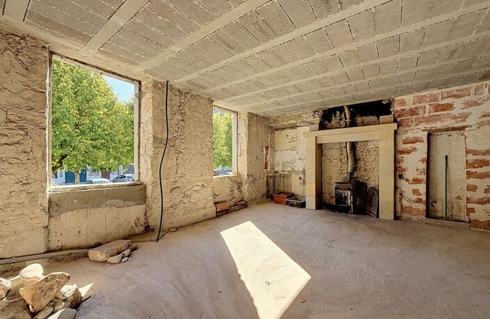 Maison de village à rénover – 220 m² – Fort potentiel d'aménagement — photo 2