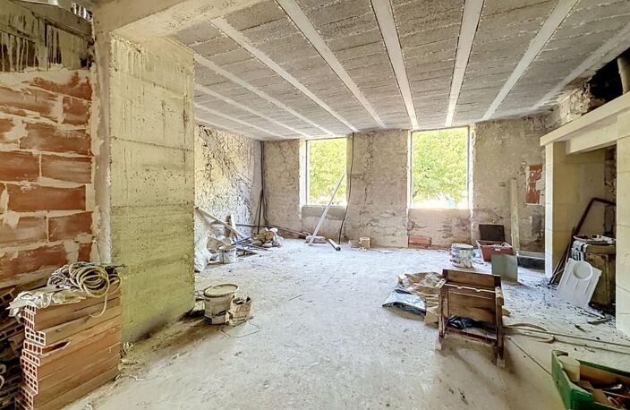 Maison de village à rénover – 220 m² – Fort potentiel d'aménagement — photo 4