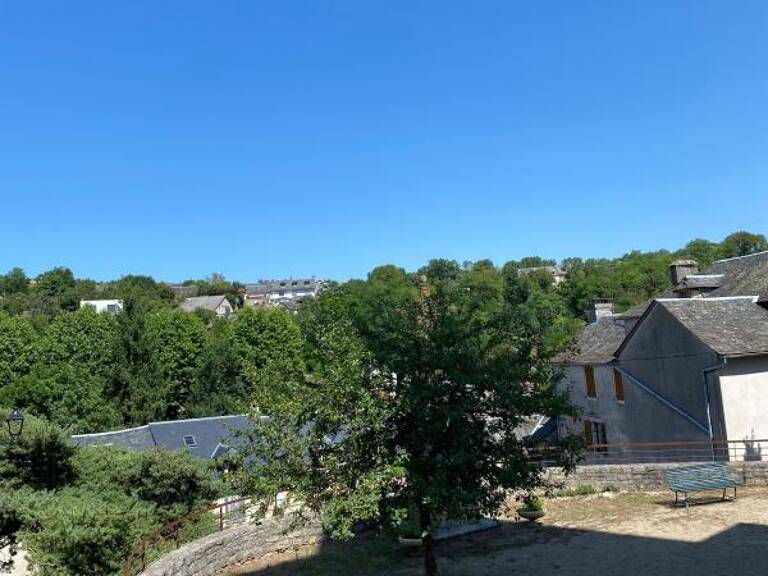 Petit prix, grand potentiel : maison de village à réinventer à Coussergues — photo 1
