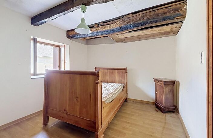 Petit prix, grand potentiel : maison de village à réinventer à Coussergues — photo 2
