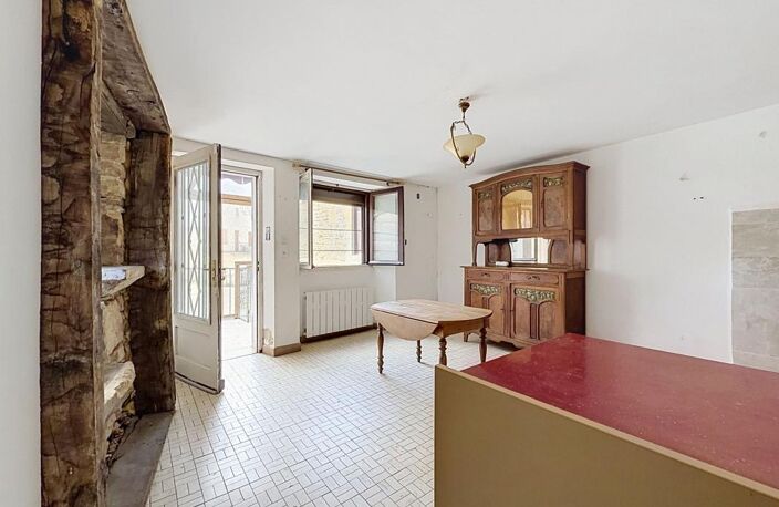 Petit prix, grand potentiel : maison de village à réinventer à Coussergues — photo 4