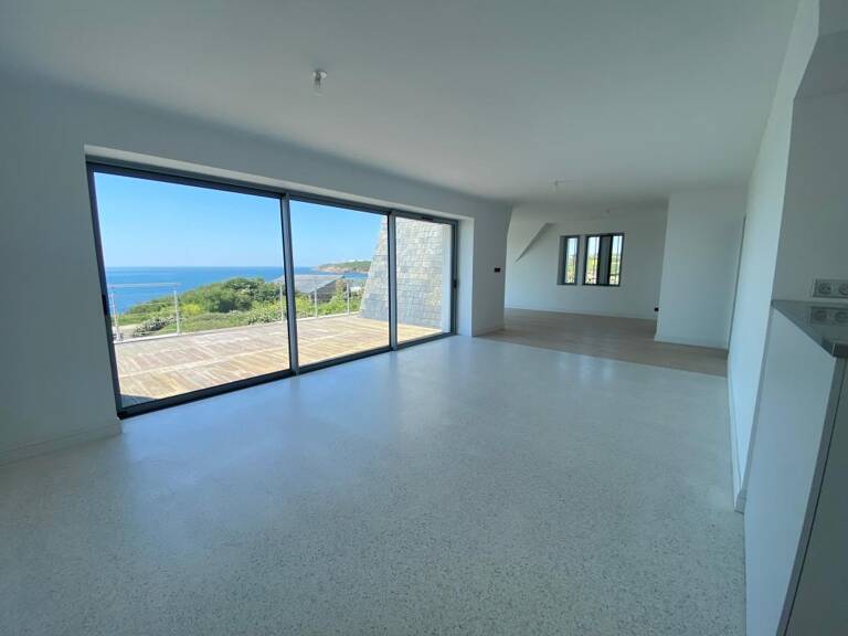 LE CONQUET : Maison entièrement rénovée avec vue mer imprenable ! — photo 1