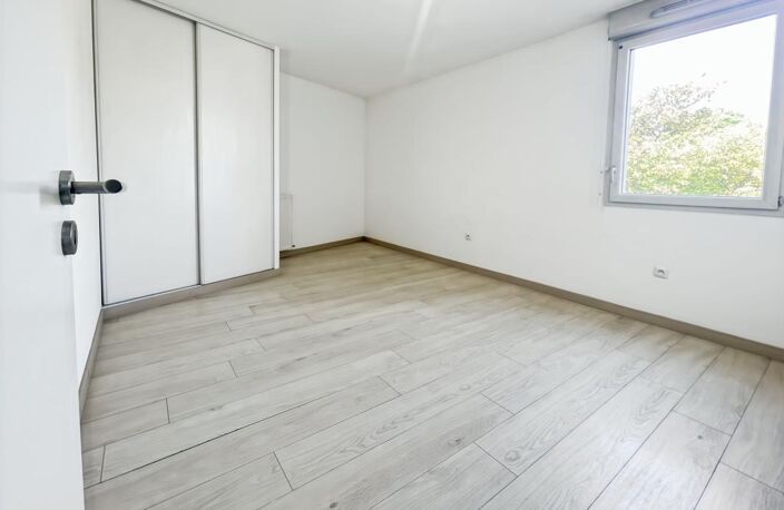 Toulouse, Trois Cocus, appartement à vendre 3 pièces dans une impasse calme avec terrasse et place de parking sous-sol — photo 3