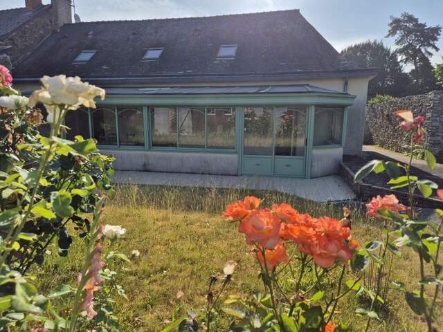 MAISON DE BOURG MITOYENNE EN IMPASSE AVEC TERRAIN GRAND HANGAR A NOELLET — photo du bien