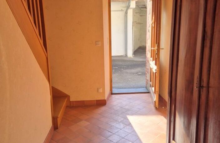 MAISON DE BOURG MITOYENNE EN IMPASSE AVEC TERRAIN GRAND HANGAR A NOELLET — photo 2
