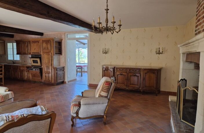 MAISON DE BOURG MITOYENNE EN IMPASSE AVEC TERRAIN GRAND HANGAR A NOELLET — photo 4