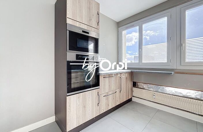 Appartement T4 À Louer CLERMONT-FERRAND — photo 2