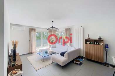 Appartement 3 pièces 1950 €