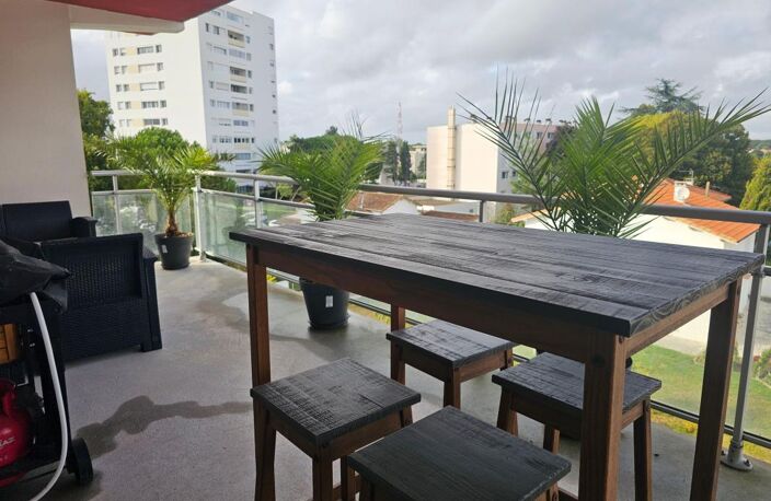 T2 Loué avec terrasse — photo 4
