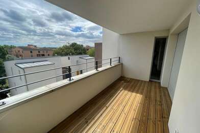 Appartement 3 pièces 867 €