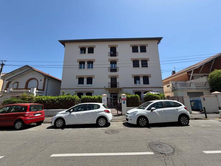 Appartement À Vendre — photo 1