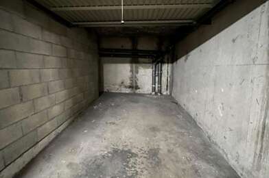 Garage  15800 €