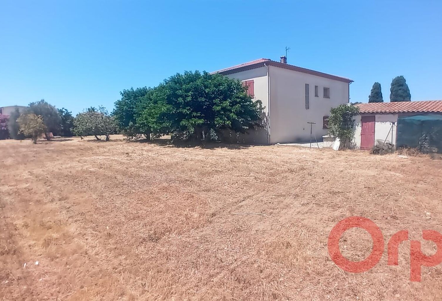 À Vendre : Terrain constructible hors lotissement à Sauvian — photo 1