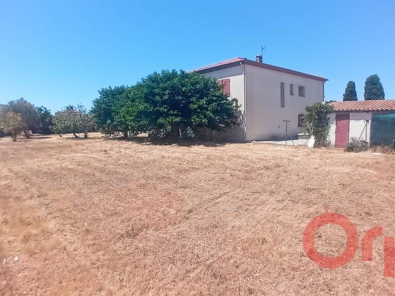 À Vendre : Terrain constructible hors lotissement à Sauvian — photo 1