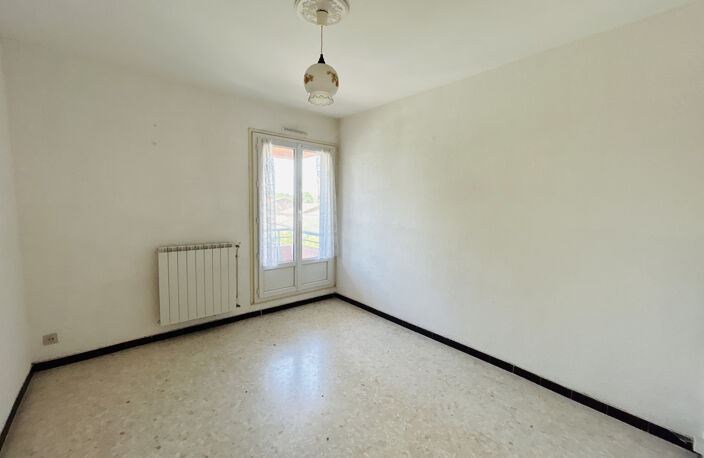 Appartement T4 avec 2 balcons + garage — photo 3