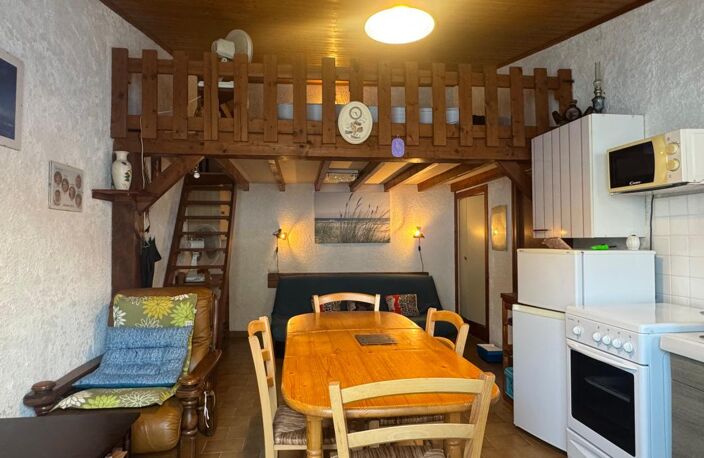 Maison À Vendre - GRAND VILLAGE — photo 4