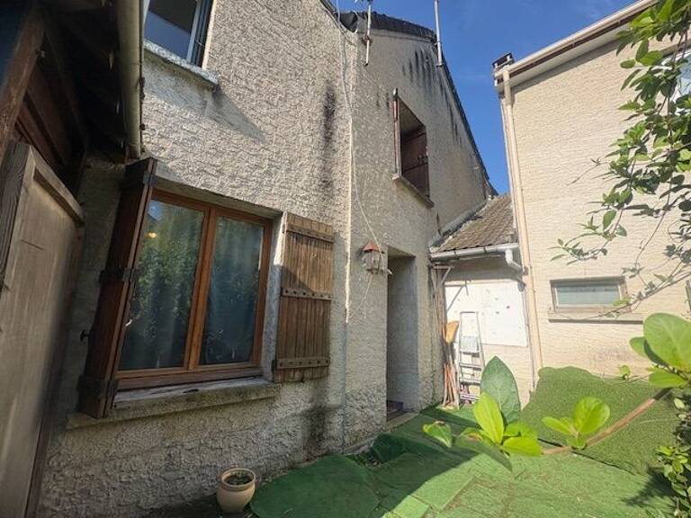 Maison À Vendre — photo 1
