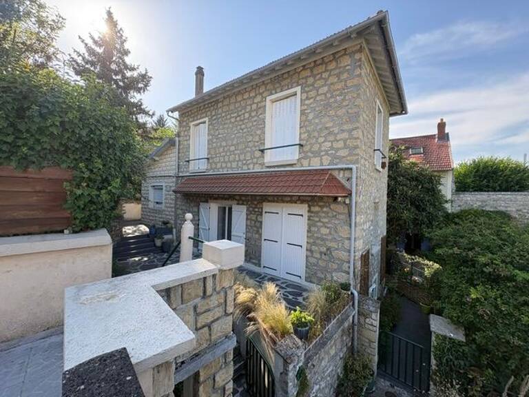 Maison À Vendre — photo 1