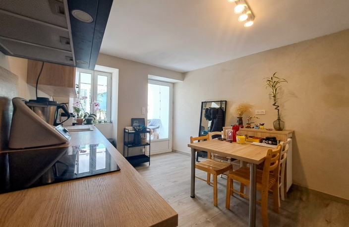 Maison de 66 m2 entièrement rénovée et meublée   Secteur Joyeuse au calme — photo 4