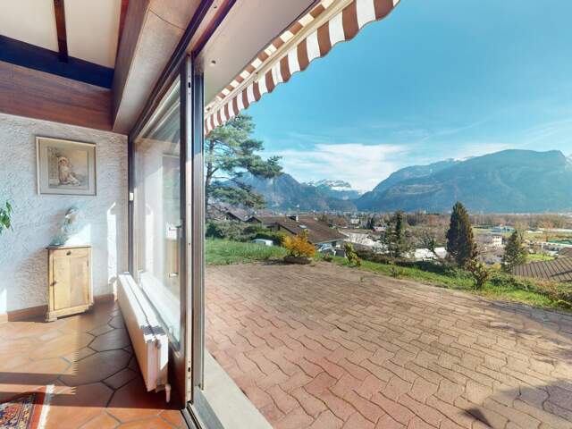 Maison d'exception avec vue panoramique sur la vallée — photo du bien