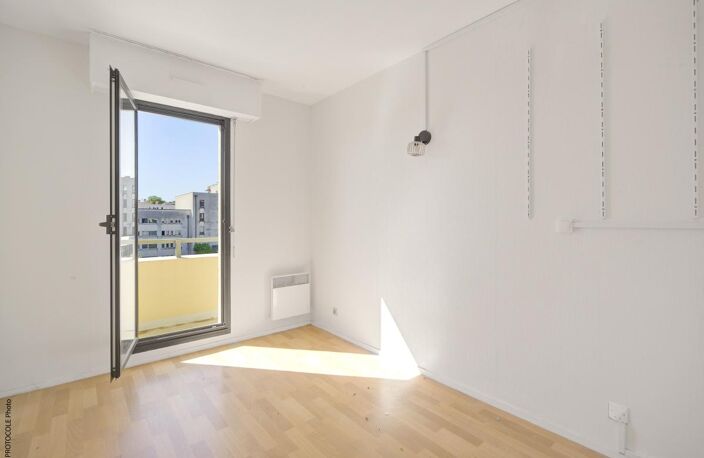 Toulouse Jolimont T3 lumineux avec balcon, parking, cave et métro à pied — photo 4