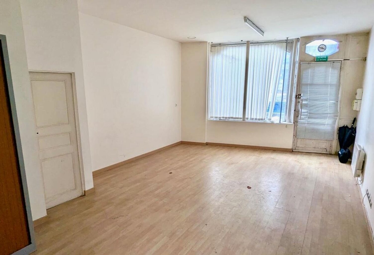 Bien Commercial À Louer — photo 1
