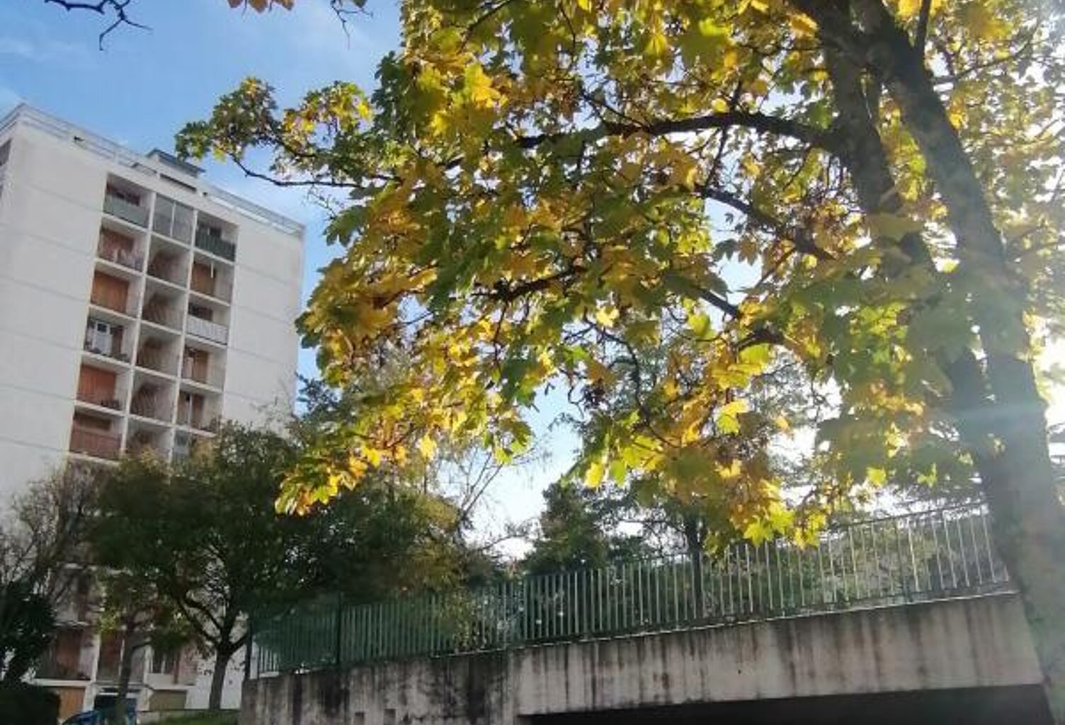 Parking À Louer - POITIERS — photo 1