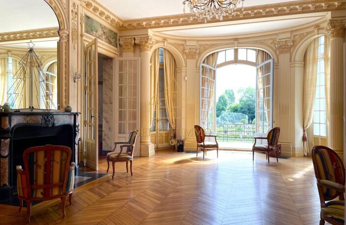 Magnifique château de 500m² avec dépendance en bord d'Eure à 1h de Paris — photo 4