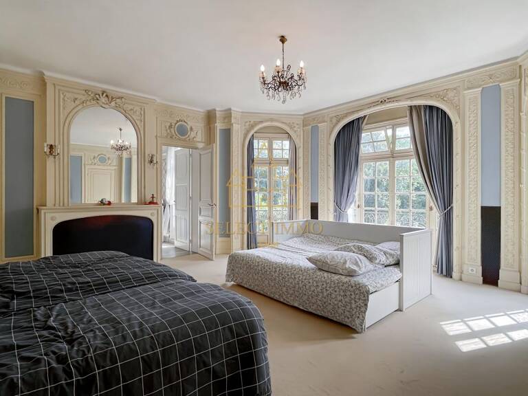 Magnifique château de 500m² avec dépendance en bord d'Eure à 1h de Paris — photo 1
