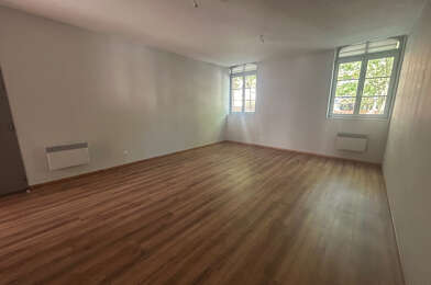 Appartement 5 pièces 840 €