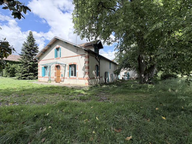 Ensemble immobilier — photo du bien