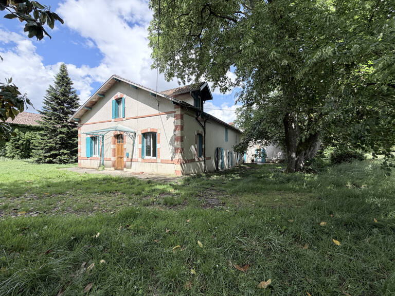 Ensemble immobilier — photo 1