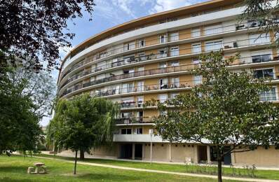 Appartement À Vendre — photo du bien