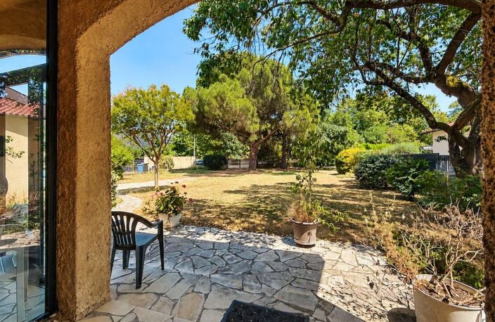 Maison T5 avec grand jardin arboré — photo 2