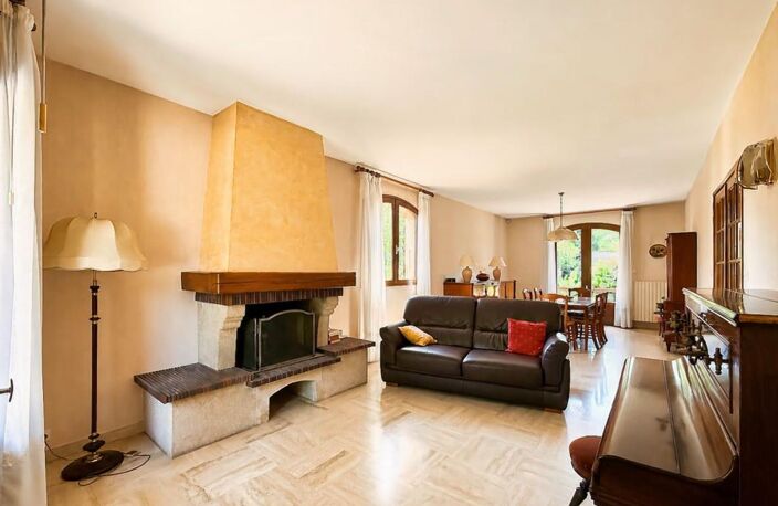 Maison T5 avec grand jardin arboré — photo 3