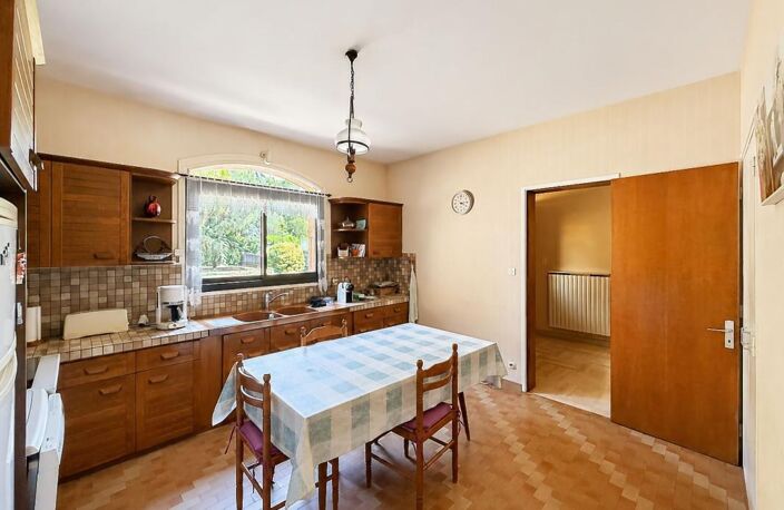 Maison T5 avec grand jardin arboré — photo 5