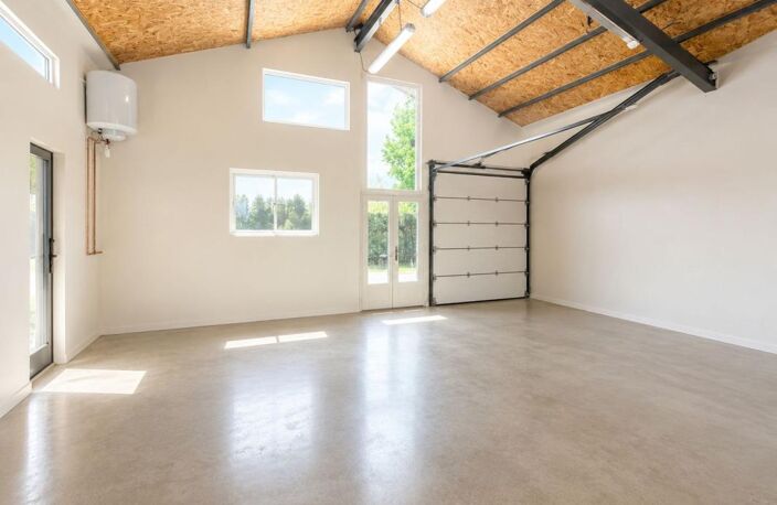 CUGNAUX - Loft contemporain au calme absolu avec dépendances – Fort potentiel — photo 3