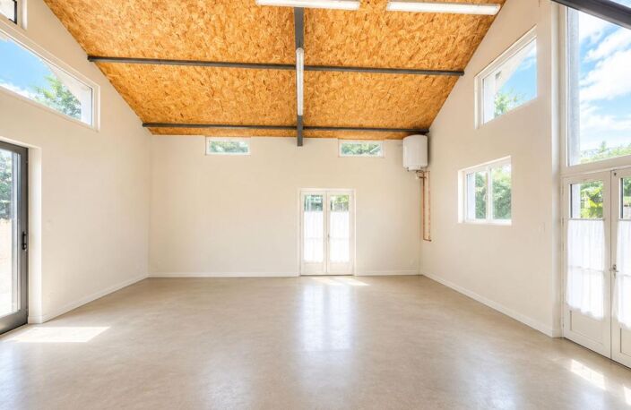 CUGNAUX - Loft contemporain au calme absolu avec dépendances – Fort potentiel — photo 4