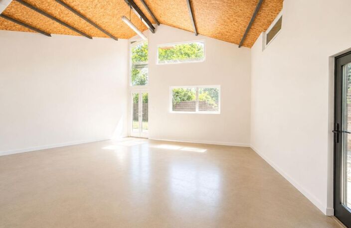 CUGNAUX - Loft contemporain au calme absolu avec dépendances – Fort potentiel — photo 5