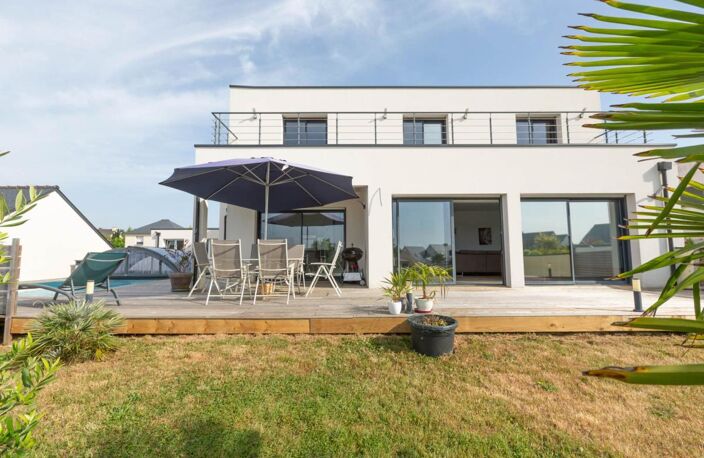 Maison familiale moderne de 154 m² – 6 chambres – Piscine – Terrain de plus de 650 m² — photo 2