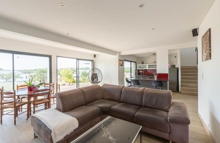 Maison familiale moderne de 154 m² – 6 chambres – Piscine – Terrain de plus de 650 m² — photo 5