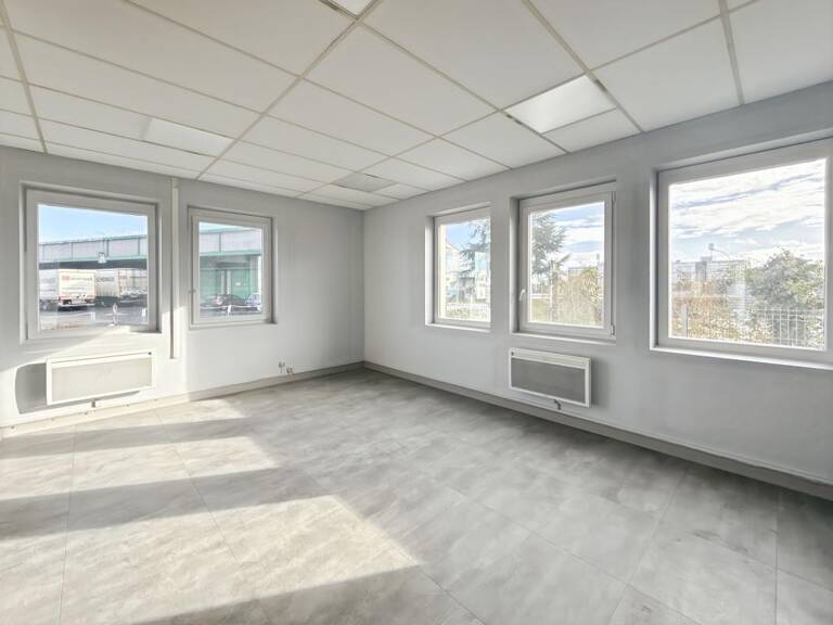 SARAN, Bureaux à louer, proche tangentielle et RD2020 — photo 1