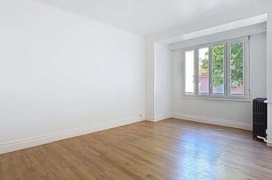 Appartement 3 pièces 730 €
